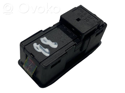 Jumta lūkas slēdzis