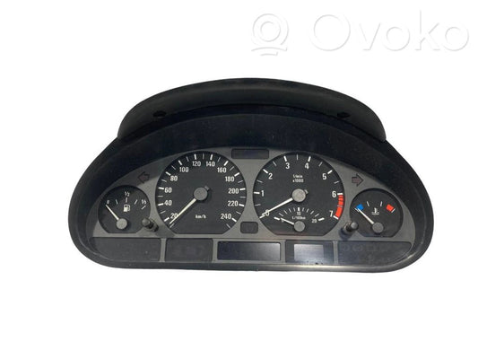 Speedometer (in the instrument panel)