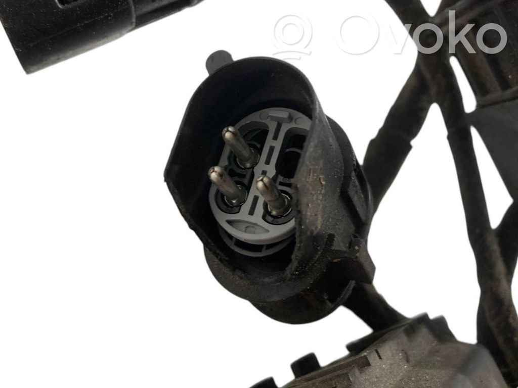 Dzinēja vadu instalācija