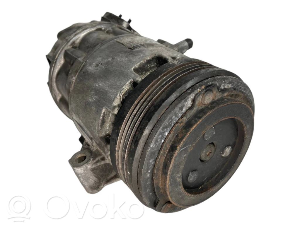 Air conditioner compressor (pump)