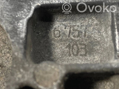 Кронштейн крепления трансмиссии