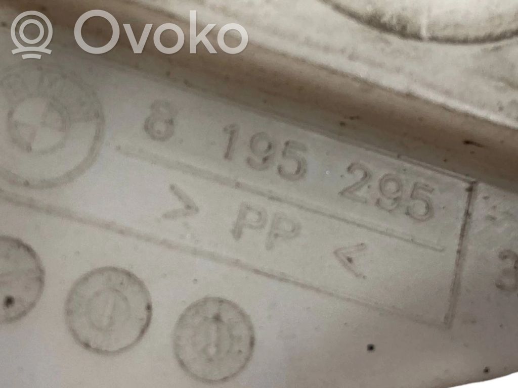 Priekšpusē bampera turētājs