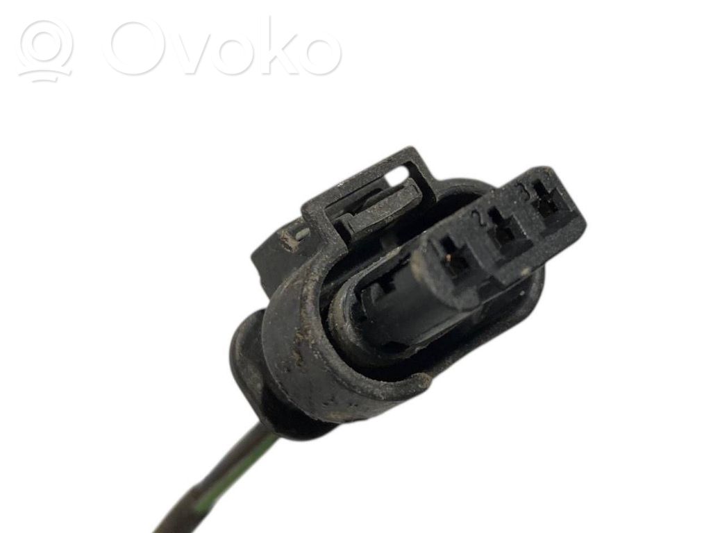 Parkošanas (PDC) sensoru vadu instalācija