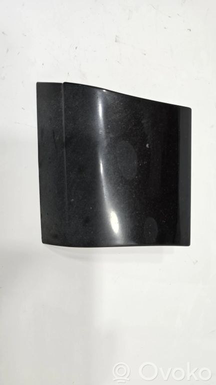 Spārna dekoratīvā apdare (moldings)