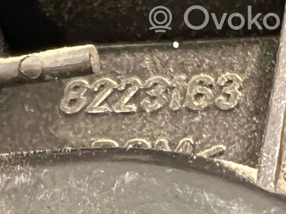 Dzinēja pārsega attaisīšanas rokturītis