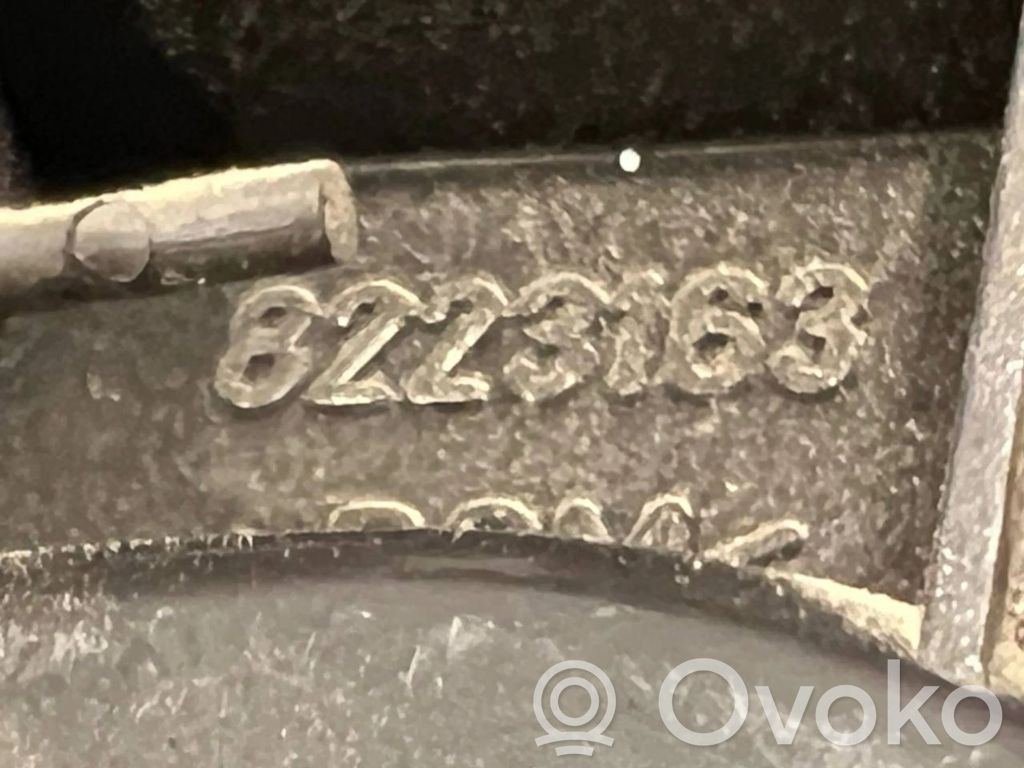 Engine hood release handle