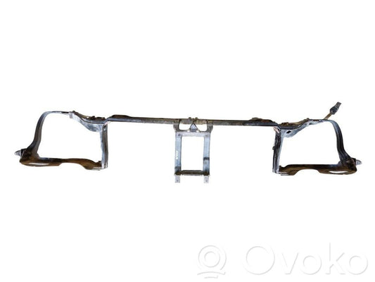 Radiatoru paneļa augšējā daļa (televizors)