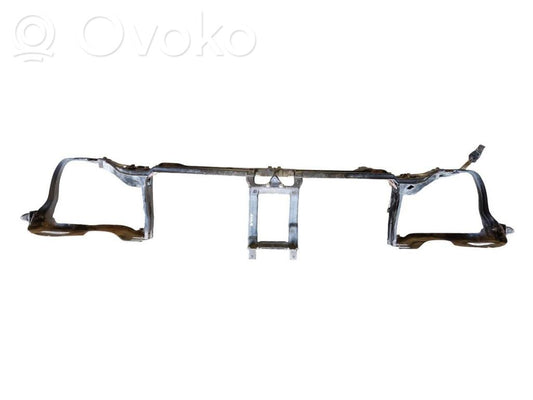 Radiatoru paneļa augšējā daļa (televizors)