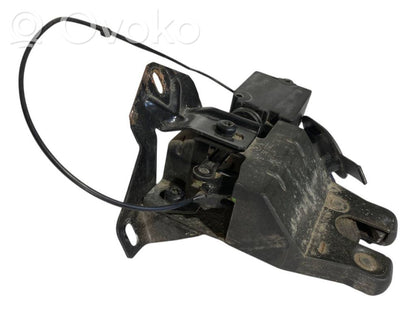 Aizmugurējā pārsega slēdzene