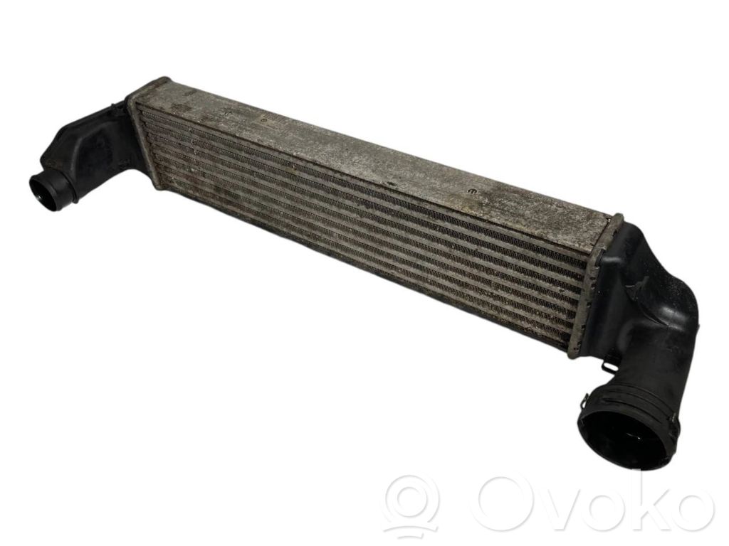 Starpdzesētāja radiators