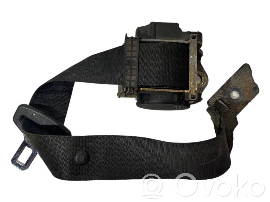 Задний ремень безопасности