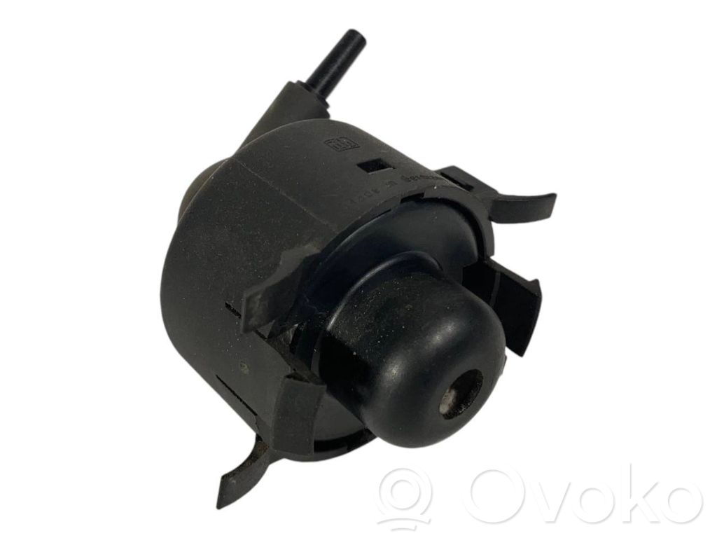 Salona temperatūras sensors
