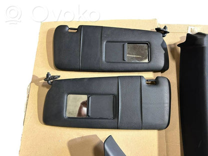 (C) statņa dekoratīvā apdare