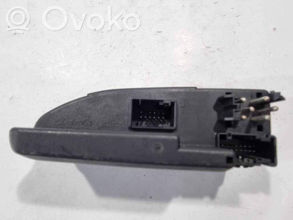 Window lift control switch(es)