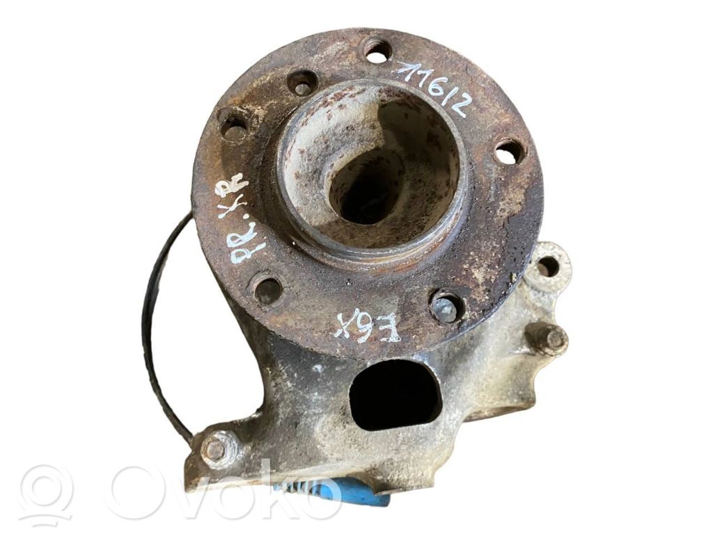 Priekšējā riteņa rumbas vārpstas šarnīrs (stupica, capfa)