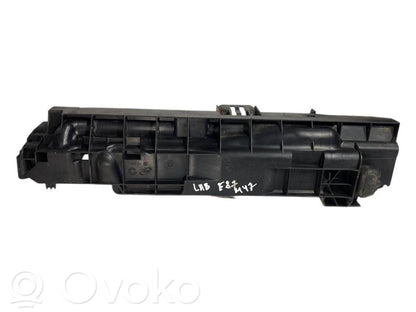 Radiatora (-u) turētājs / kronšteins