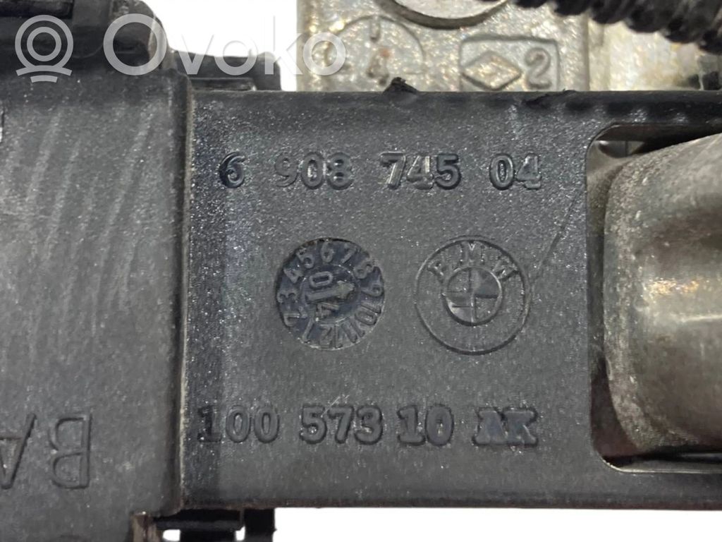 Положительный провод (аккумулятор)