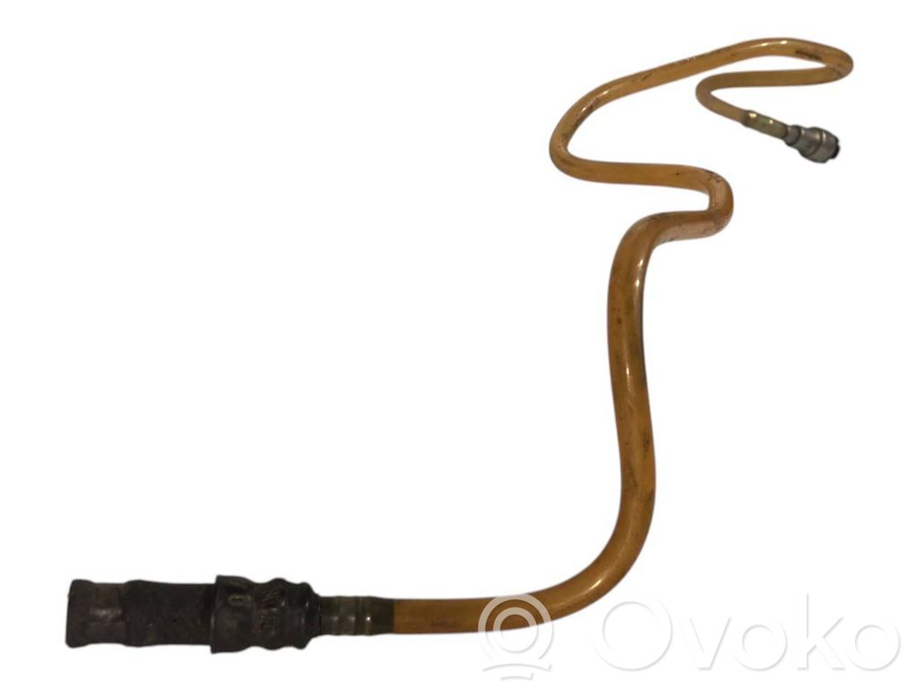 Degvielas caurulīte (-es)