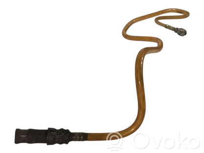 Degvielas caurulīte (-es)