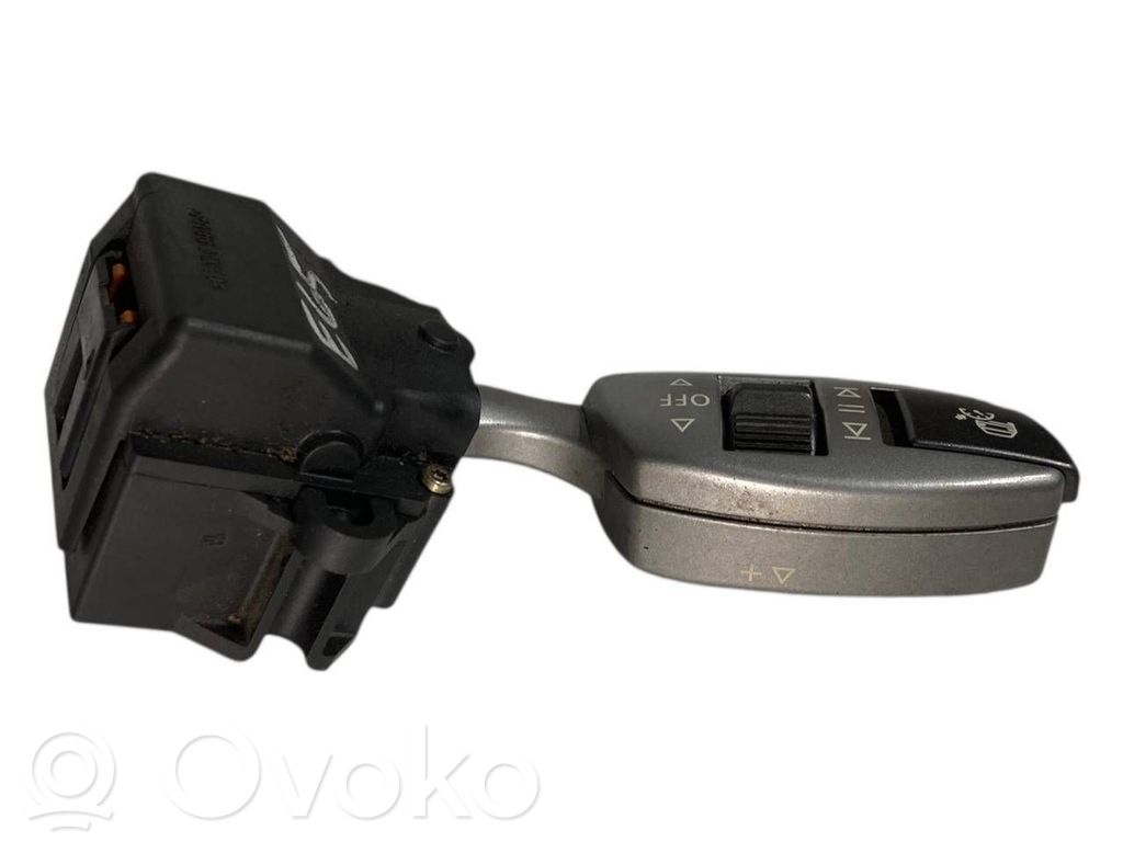 Kruīza kontroles (autopilota) sviria