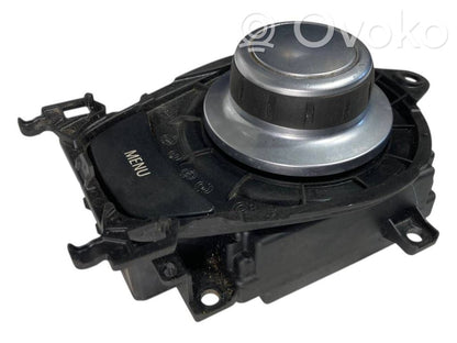 Multimediju kontrolieris