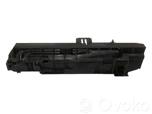 Radiator(s) holder/bracket