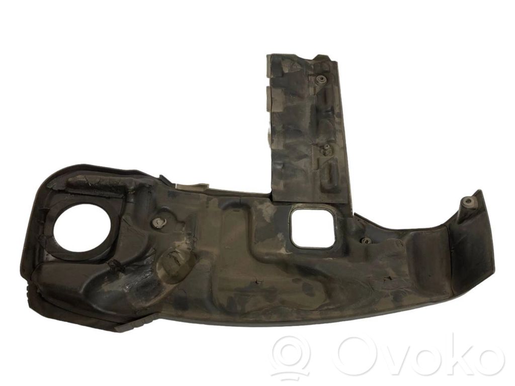 Engine cover (decorative trim)