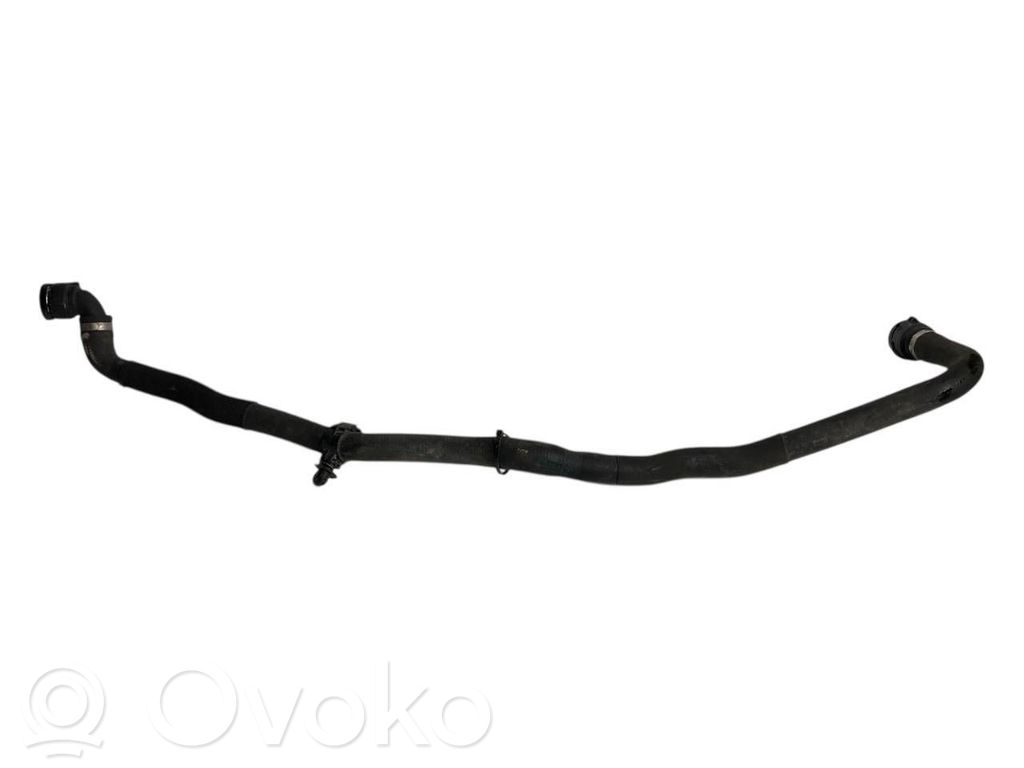 Caurulīte (-es) / šļūtene (-es)