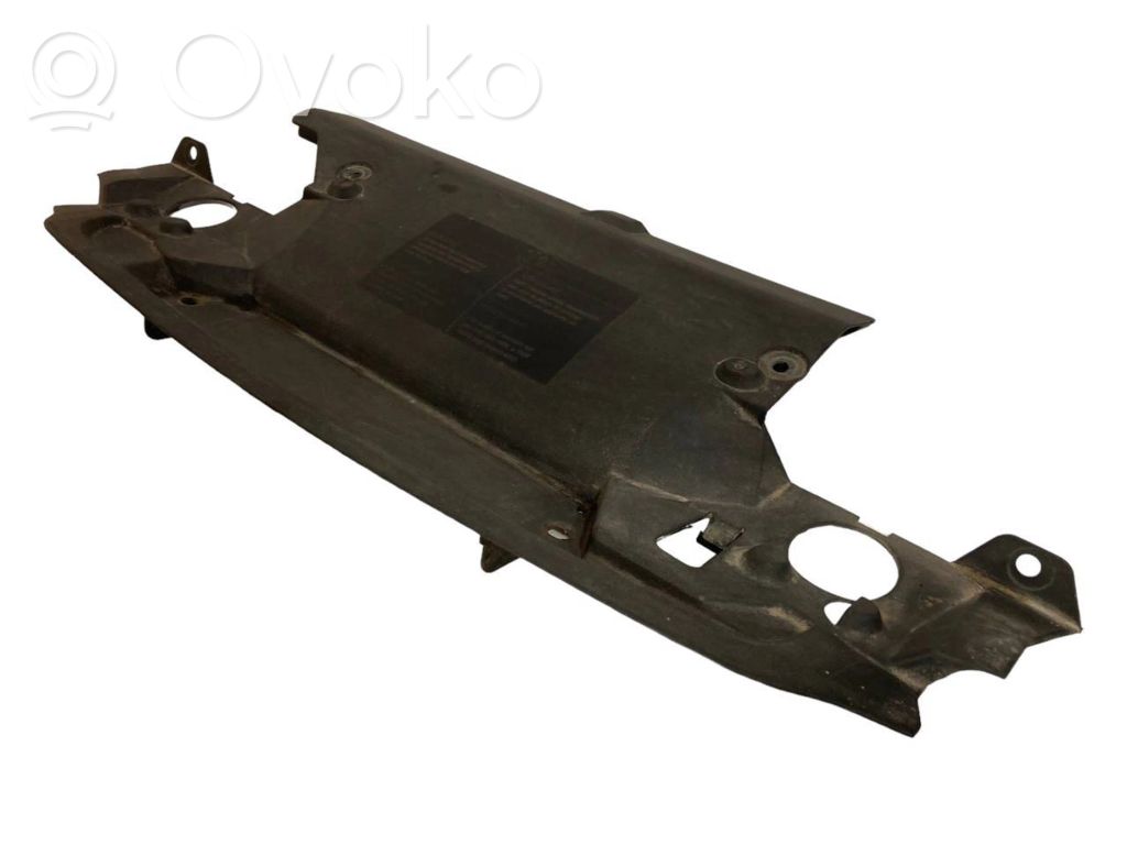 Dzinēja pārsega slēdzenes dekoratīvā apdare