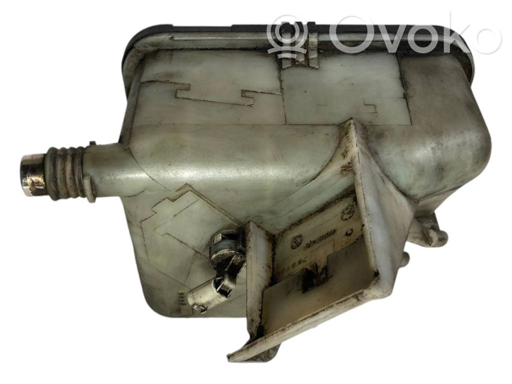 Dzesēšanas šķidruma izplešanās tvertne