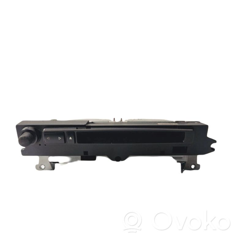 Радио / CD/DVD-плеер / навигация