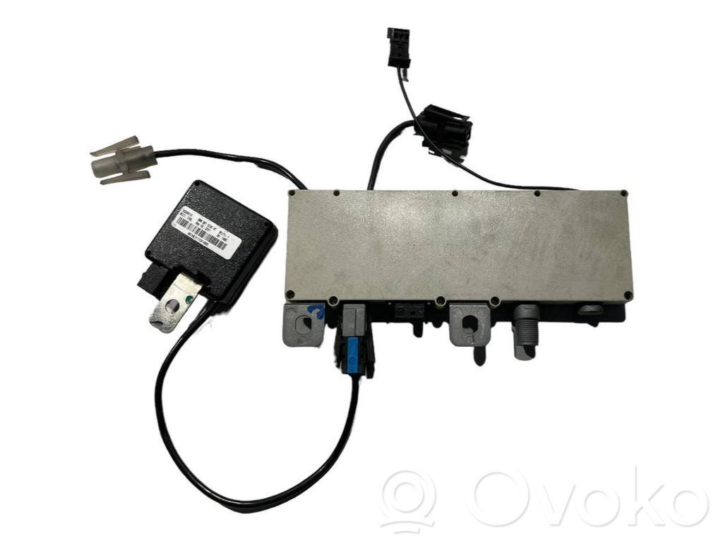 Antenna amplifier