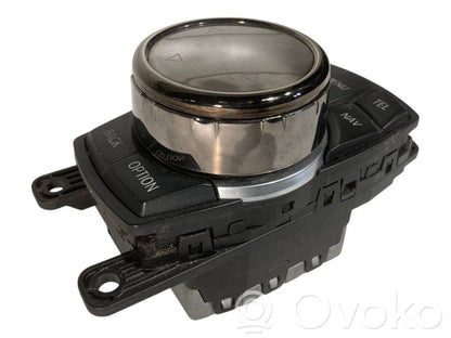 Multimediju kontrolieris