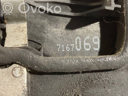 Aizmugurē slēdzene