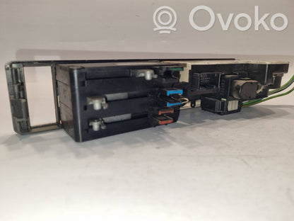 Air conditioning / climate control / interior heating control unit (in the passenger compartment)