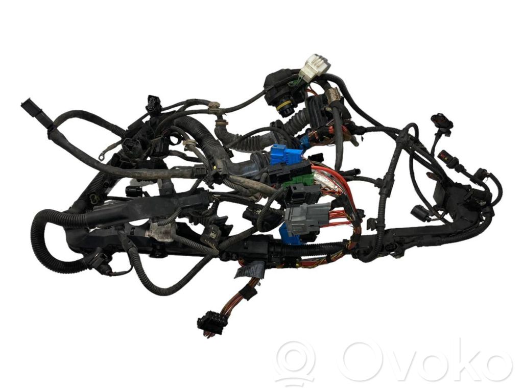 Dzinēja vadu instalācija