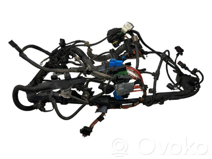 Dzinēja vadu instalācija