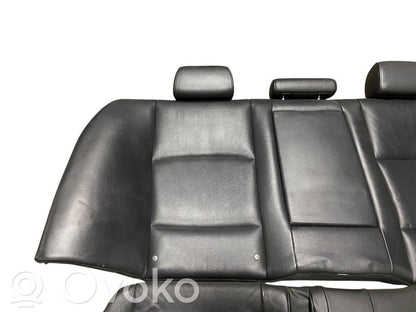 Sēdekļu komplekts