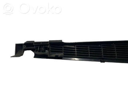 Curtain holder