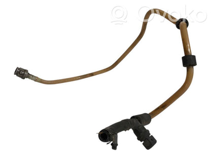 Degvielas caurulīte (-es)