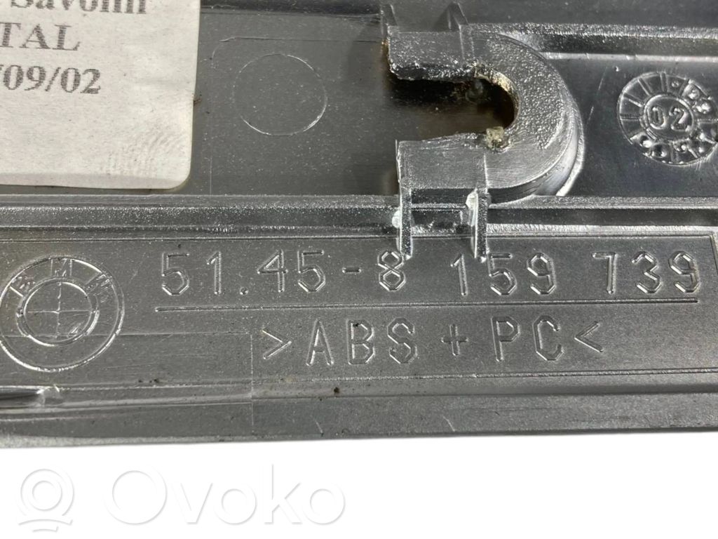 Sēdekļu un durvju dekoratīvās apdares komplekts