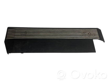 Engine cover (decorative trim)
