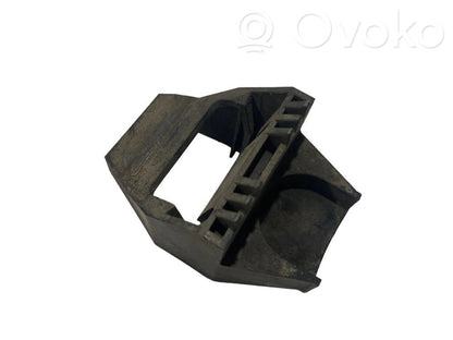 Radiatora (-u) turētājs / kronšteins