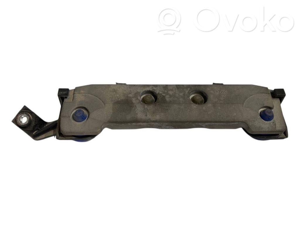 Aizmugurējā pārsega slēdzene