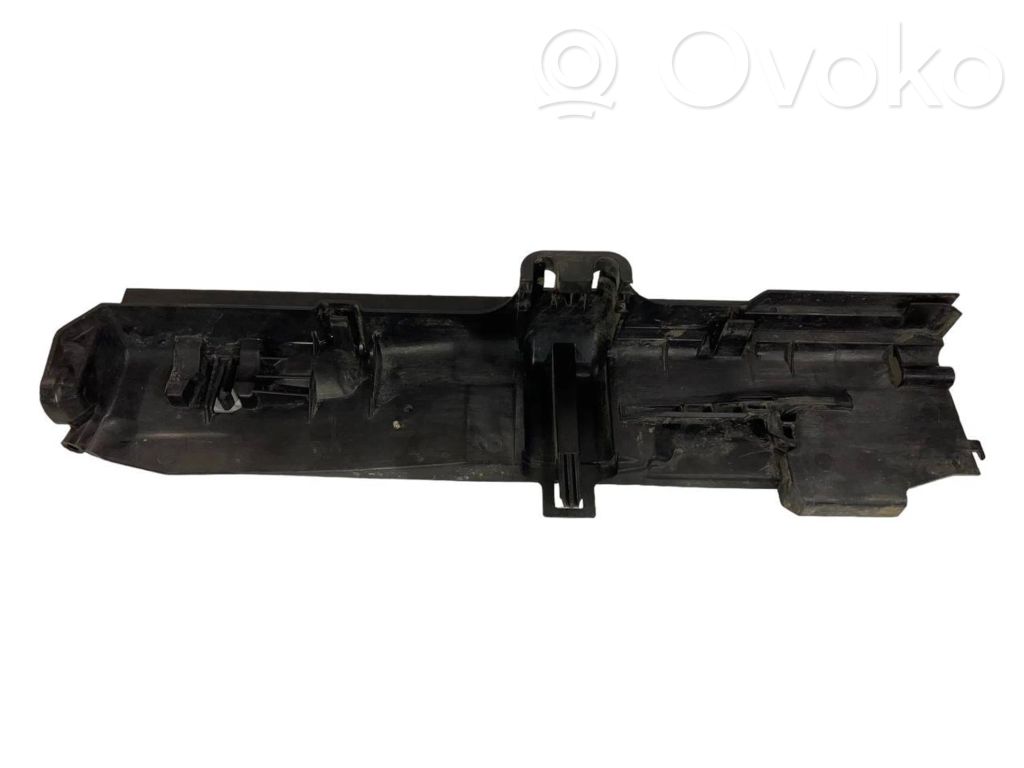 Держатель/кронштейн радиатора(ов)