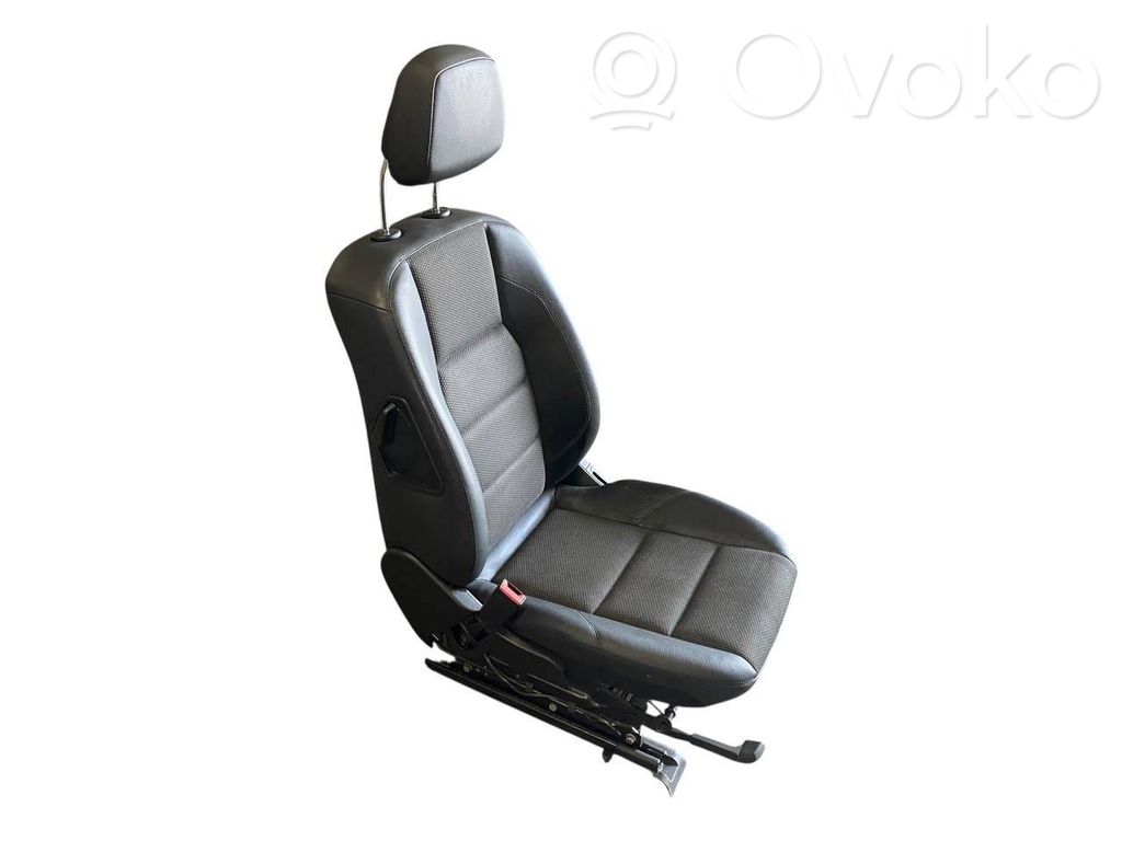 Sēdekļu komplekts