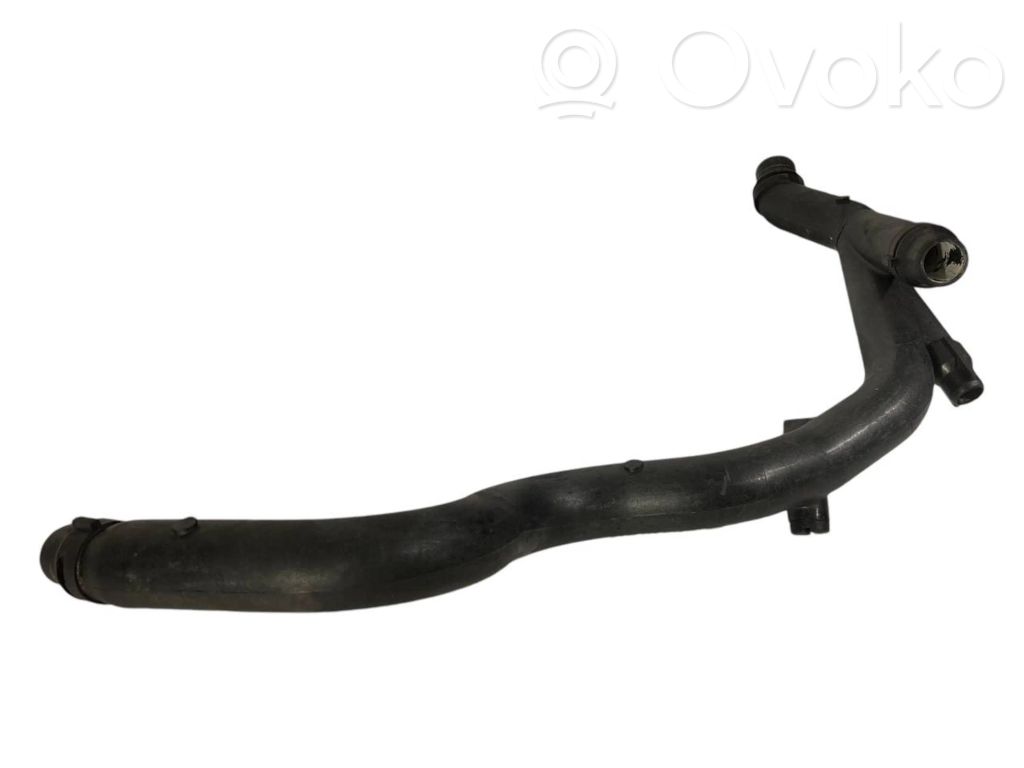 Caurulīte (-es) / šļūtene (-es)