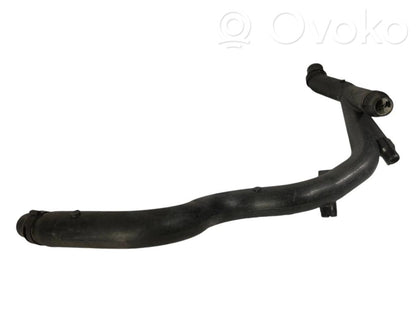 Caurulīte (-es) / šļūtene (-es)