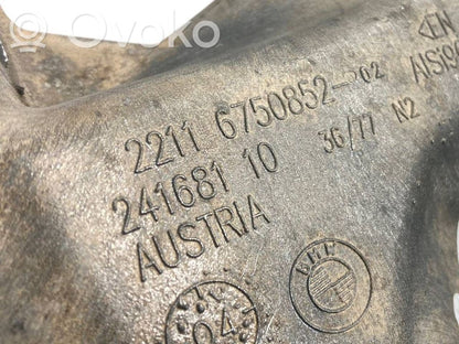 Engine mounting bracket