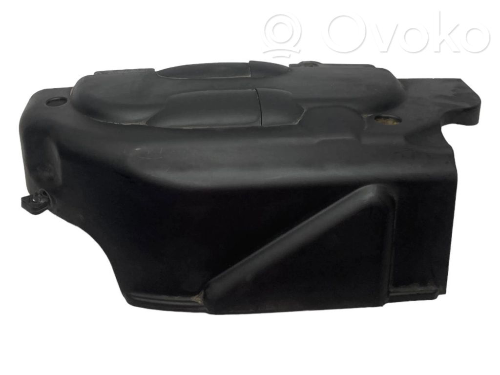 Engine cover (decorative trim)